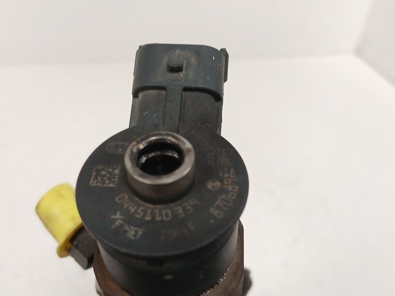 Recambio de inyector para peugeot 208 i (ca_, cc_) 1.4 hdi referencia OEM IAM 0445110339  