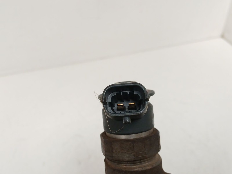 Recambio de inyector para peugeot 208 i (ca_, cc_) 1.4 hdi referencia OEM IAM 0445110339  