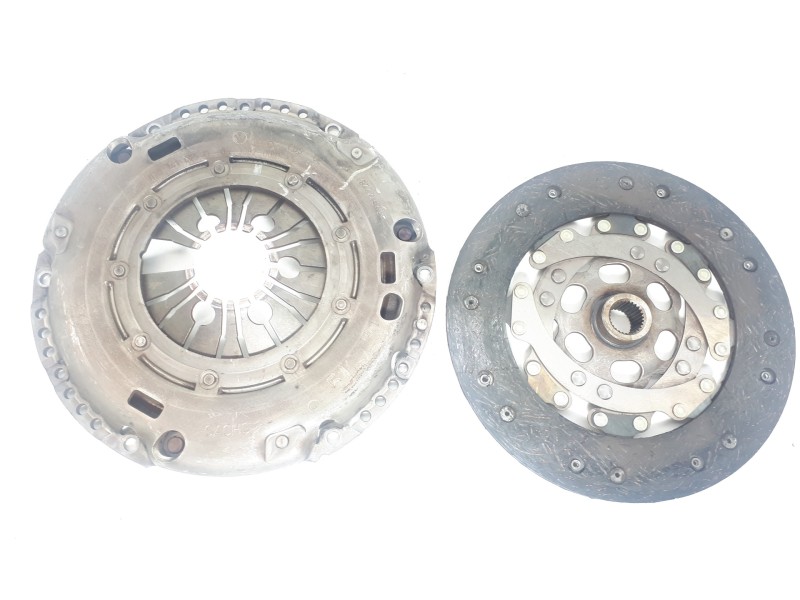 Recambio de kit embrague para skoda octavia berlina (1u2) ambiente referencia OEM IAM 038141025D 043082000152 
