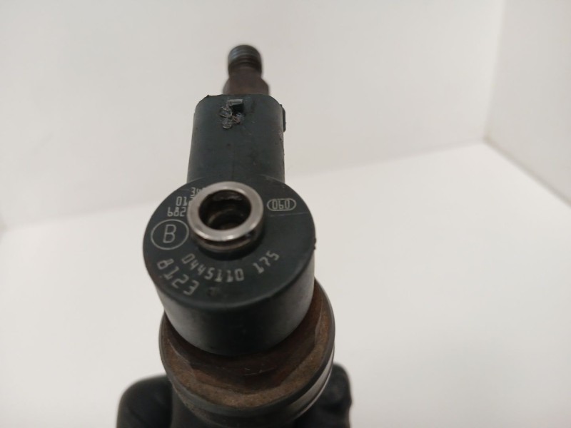 Recambio de inyector para opel astra h (a04) 1.7 cdti (l48) referencia OEM IAM 0445110175  