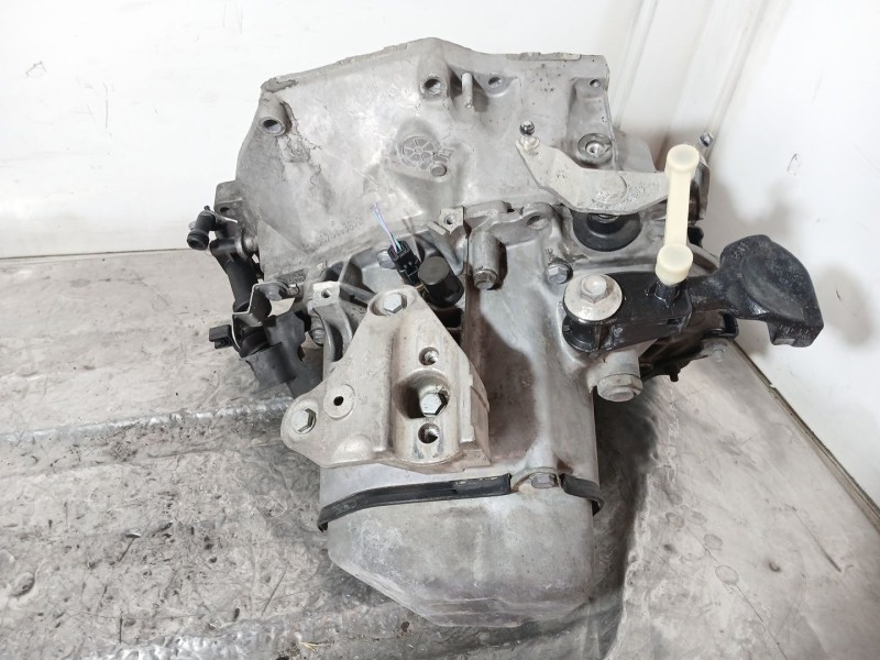 Recambio de caja cambios para peugeot 208 i (ca_, cc_) 1.4 hdi referencia OEM IAM 20CQ68  