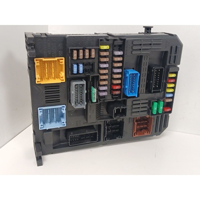 Recambio de caja reles / fusibles para citroën c4 cactus 1.2 thp 110 referencia OEM IAM 981985148001  