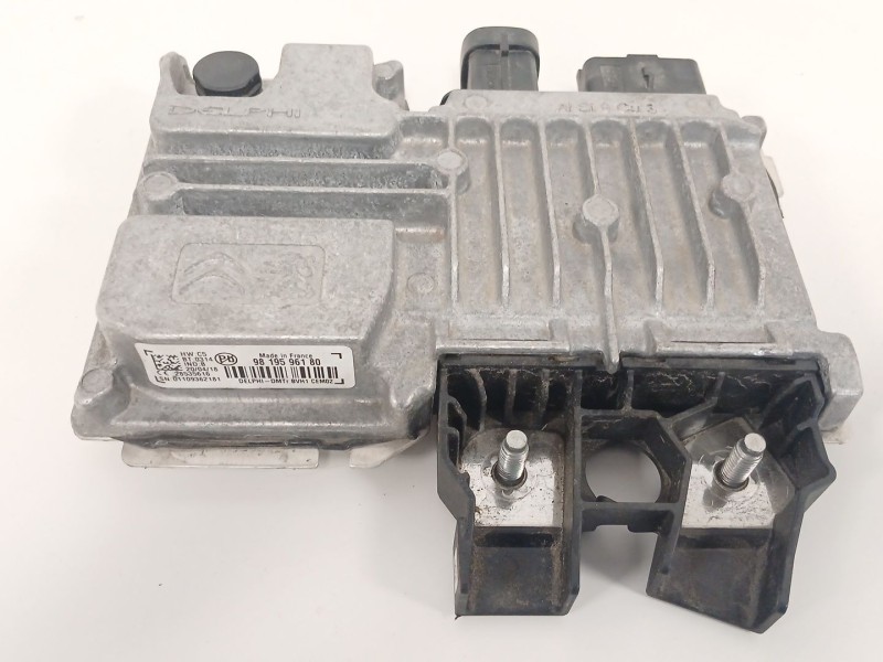 Recambio de centralita start / stop para citroën c4 cactus 1.2 thp 110 referencia OEM IAM 9819596180  