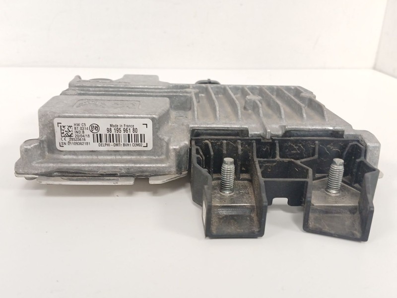 Recambio de centralita start / stop para citroën c4 cactus 1.2 thp 110 referencia OEM IAM 9819596180  