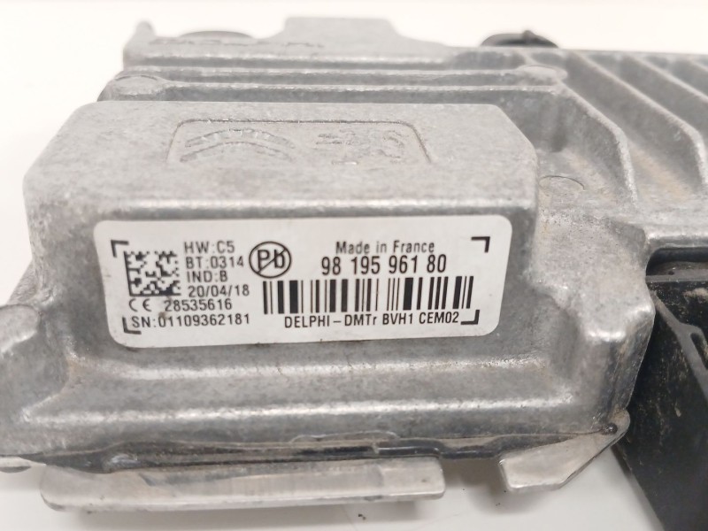 Recambio de centralita start / stop para citroën c4 cactus 1.2 thp 110 referencia OEM IAM 9819596180  