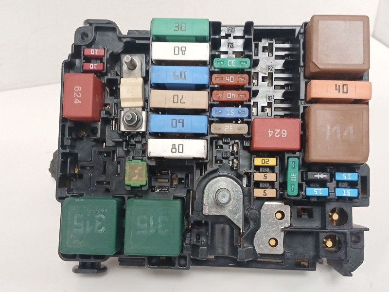 Recambio de caja reles / fusibles para citroën c4 cactus 1.2 thp 110 referencia OEM IAM 9804848480  