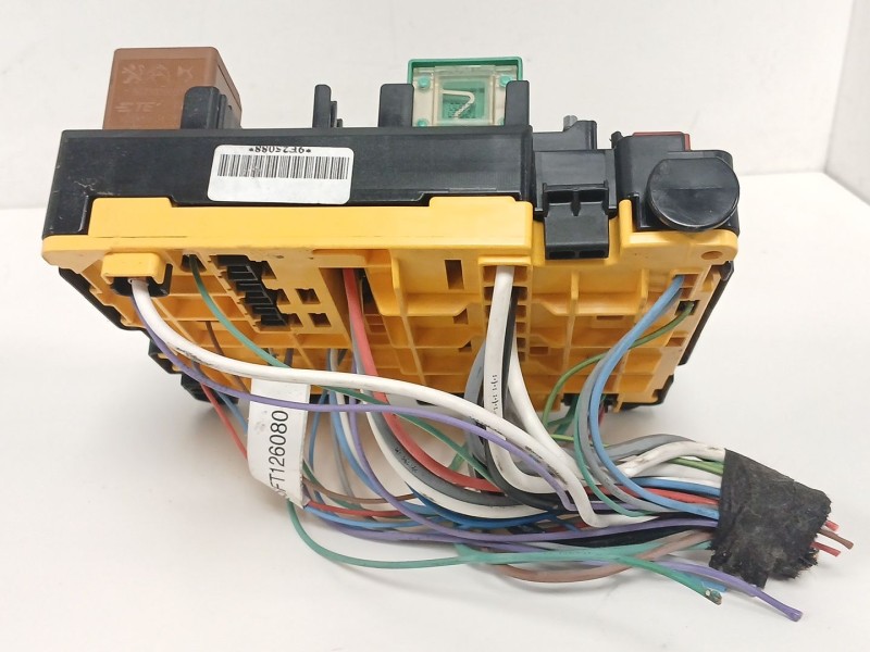 Recambio de caja reles / fusibles para citroën c4 cactus 1.2 thp 110 referencia OEM IAM 9804848480  