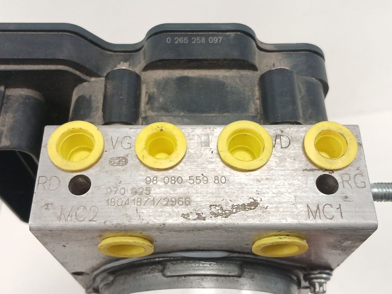 Recambio de abs para citroën c4 cactus 1.2 thp 110 referencia OEM IAM   