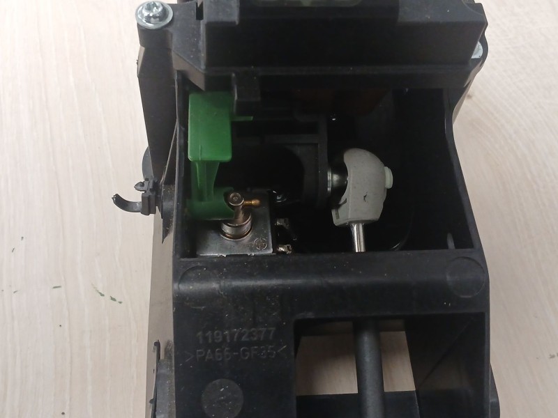 Recambio de palanca cambio para citroën c4 cactus 1.2 thp 110 referencia OEM IAM 9814628080  