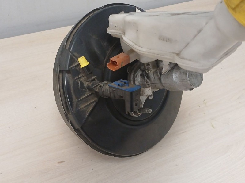 Recambio de servofreno para citroën c4 cactus 1.2 thp 110 referencia OEM IAM 98121514180  