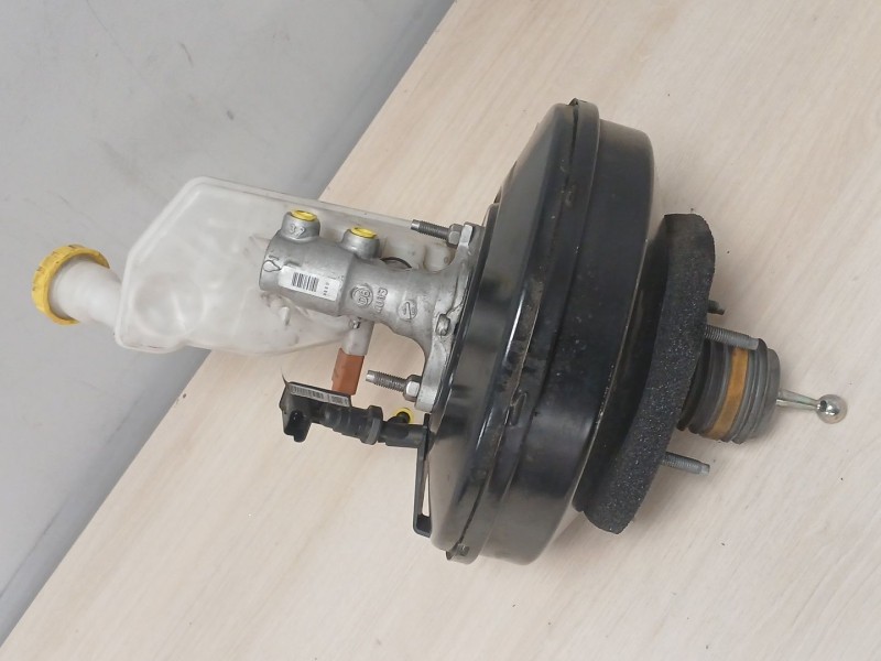 Recambio de servofreno para citroën c4 cactus 1.2 thp 110 referencia OEM IAM 98121514180  