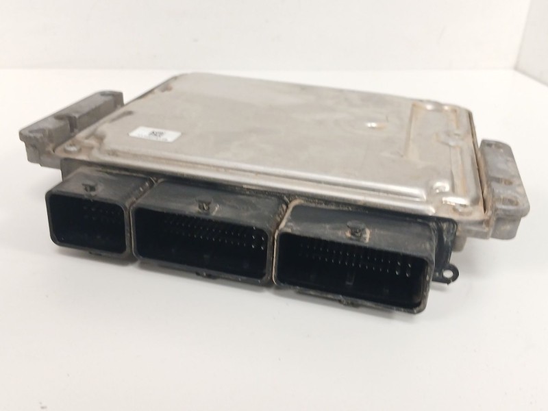 Recambio de centralita motor uce para opel vivaro b furgoneta (x82) 1.6 cdti (05) referencia OEM IAM 0281033357 237106626R 