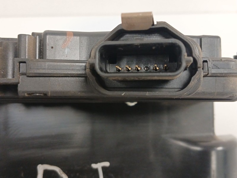 Recambio de cerradura puerta delantera izquierda para opel vivaro b furgoneta (x82) 1.6 cdti (05) referencia OEM IAM 93457082  