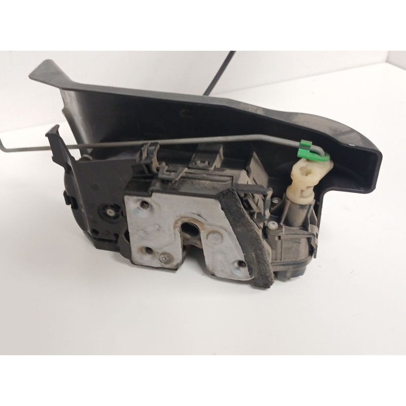 Recambio de cerradura puerta delantera izquierda para opel vivaro b furgoneta (x82) 1.6 cdti (05) referencia OEM IAM 93457082  