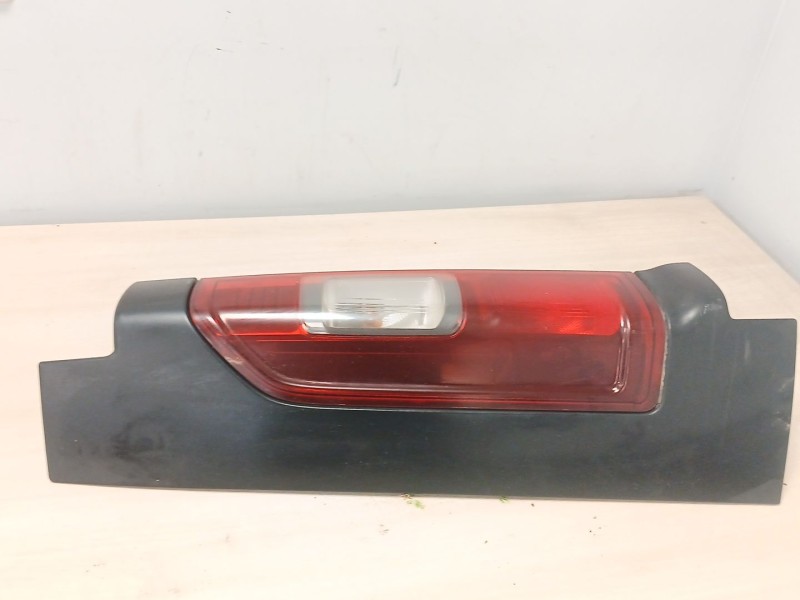 Recambio de piloto trasero izquierdo para opel vivaro b furgoneta (x82) 1.6 cdti (05) referencia OEM IAM   
