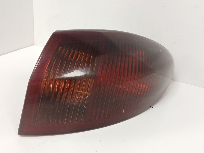 Recambio de piloto trasero derecho para alfa romeo 147 (190) 1.6 16v cat referencia OEM IAM  19310 