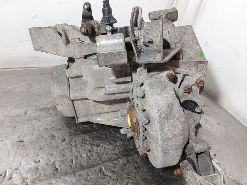 Recambio de caja cambios para peugeot boxer autobús 2.2 hdi 100 referencia OEM IAM 20UM28  