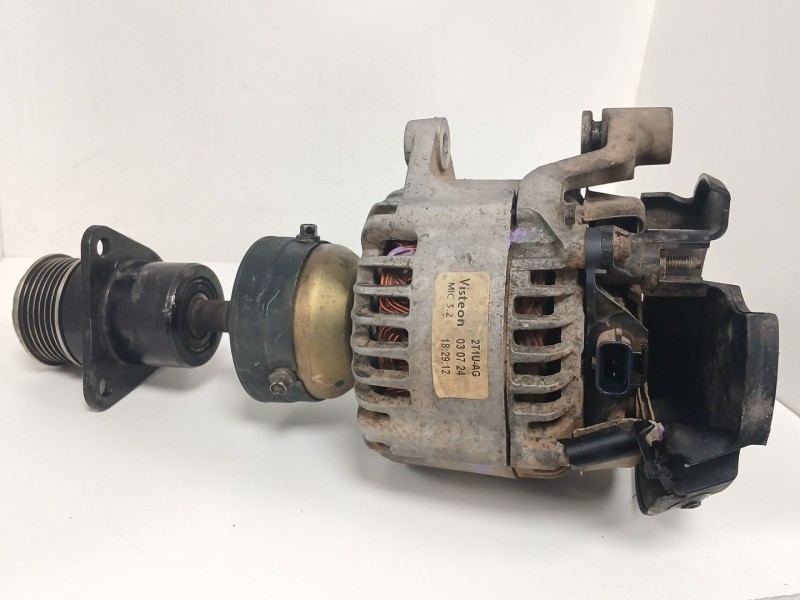 Recambio de alternador para ford tourneo connect 1.8 tdci referencia OEM IAM 2T1UAAG  