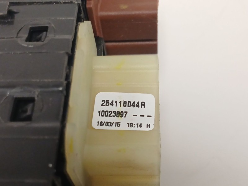 Recambio de mando elevalunas delantero izquierdo para renault captur i (j5_, h5_) 1.5 dci 90 referencia OEM IAM   