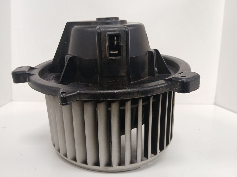 Recambio de motor calefaccion para fiat punto berlina (188) 1.2 cat referencia OEM IAM 188A4000 19815 