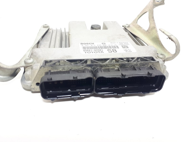Recambio de centralita motor uce para toyota auris luna+ referencia OEM IAM 8966102S81 0281014846 
