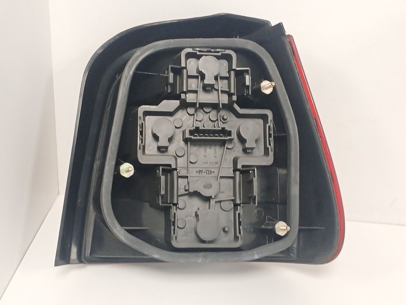 Recambio de piloto trasero izquierdo para skoda felicia pickup 1.9 diesel cat referencia OEM IAM 6U0945095A  