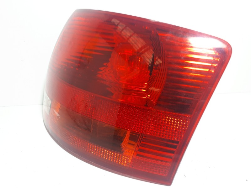 Recambio de piloto trasero derecho para audi a4 avant (8e) 2.0 tdi referencia OEM IAM 8E5945096E  