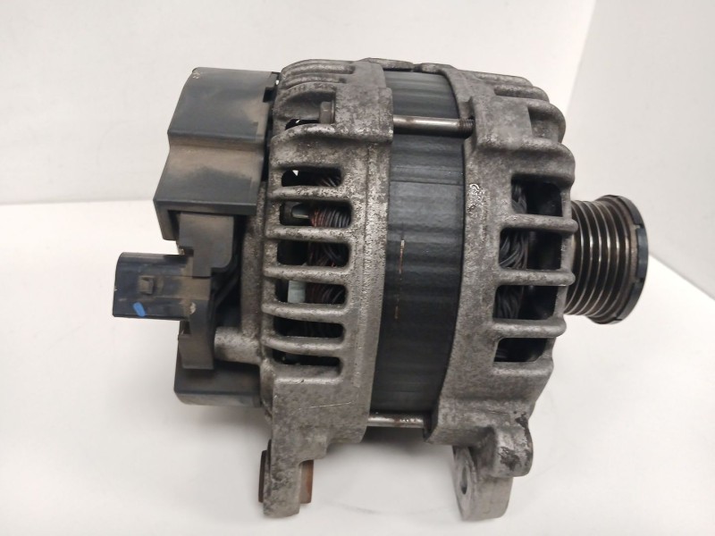 Recambio de alternador para audi q5 (8rb) 2.0 tdi quattro referencia OEM IAM 04L903017E 0125711154 