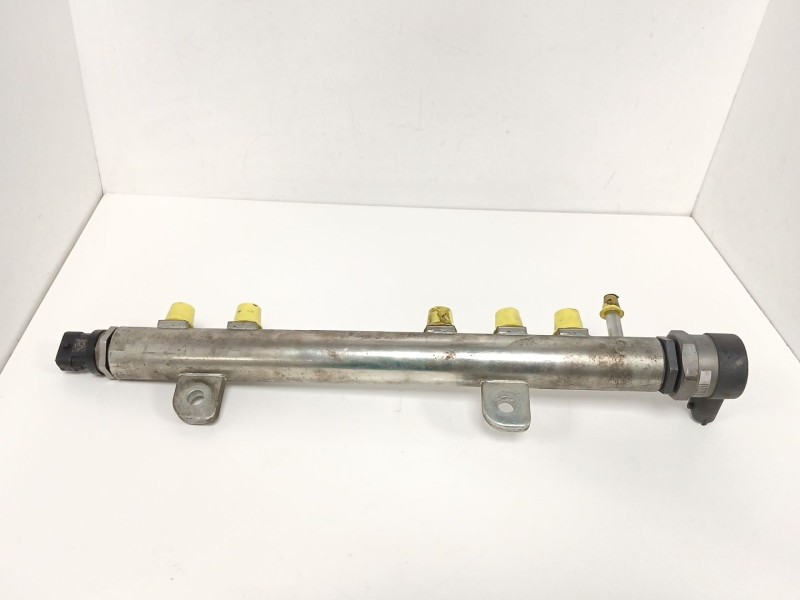 Recambio de rampa inyectora para opel corsa d (s07) 1.3 cdti (l08, l68) referencia OEM IAM 0445214086  