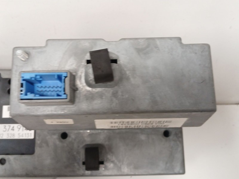 Recambio de sistema audio / radio cd para bmw serie 5 berlina (e39) 3.0 24v turbodiesel cat referencia OEM IAM 65528374914B 9022