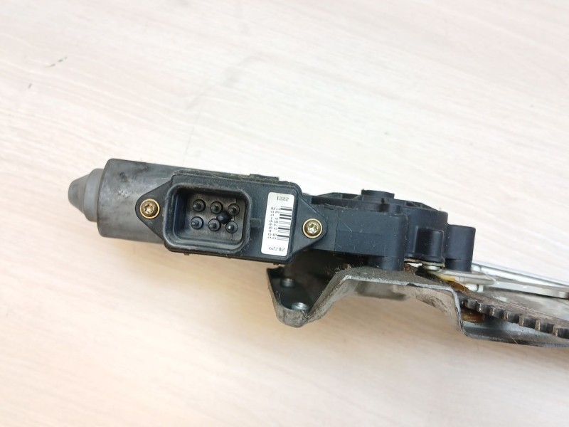 Recambio de elevalunas delantero izquierdo para opel astra g coupé 1.8 16v referencia OEM IAM 104599102 103395100 