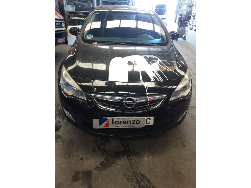 opel astra j (p10) del año 2012