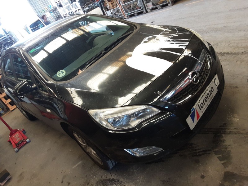 opel astra j (p10) del año 2012