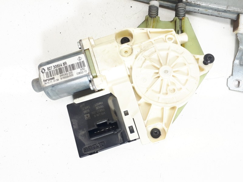 Recambio de elevalunas trasero derecho para renault megane iii berlina 5 p bose edition referencia OEM IAM 827306548R  