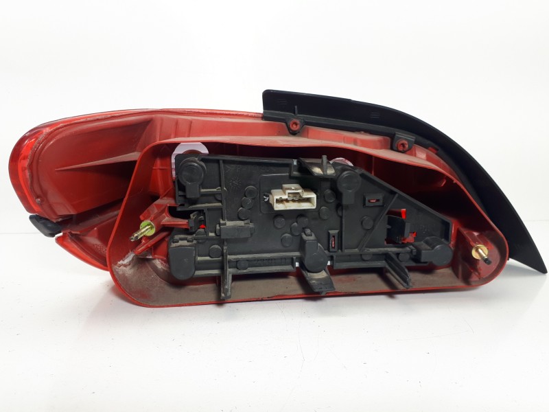 Recambio de piloto trasero derecho para peugeot 406 berlina (s1/s2) stdt referencia OEM IAM 9644652777  