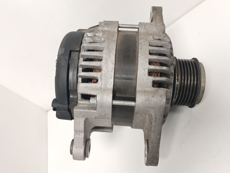 Recambio de alternador para opel astra j (p10) 1.7 cdti (68) referencia OEM IAM 13500186  