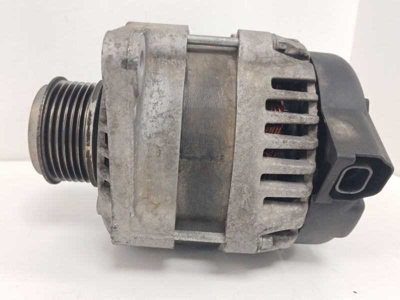 Recambio de alternador para opel astra j (p10) 1.7 cdti (68) referencia OEM IAM 13500186  