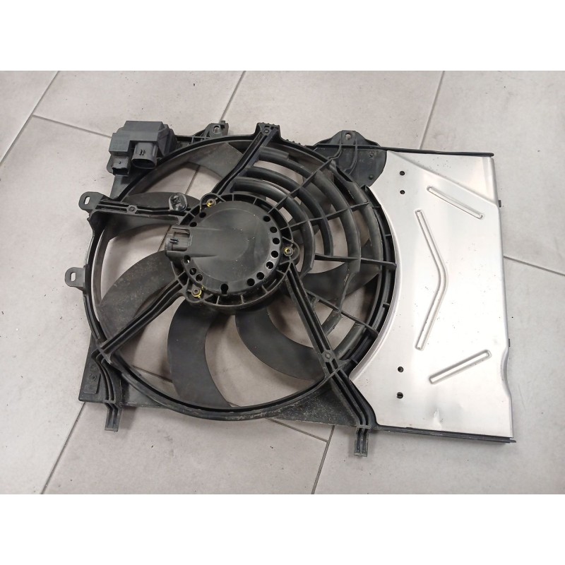 Recambio de electroventilador para citroën c4 cactus 1.2 thp 110 referencia OEM IAM   