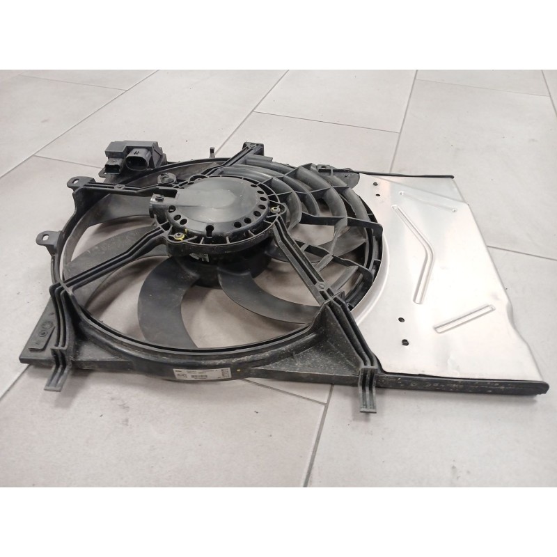Recambio de electroventilador para citroën c4 cactus 1.2 thp 110 referencia OEM IAM   
