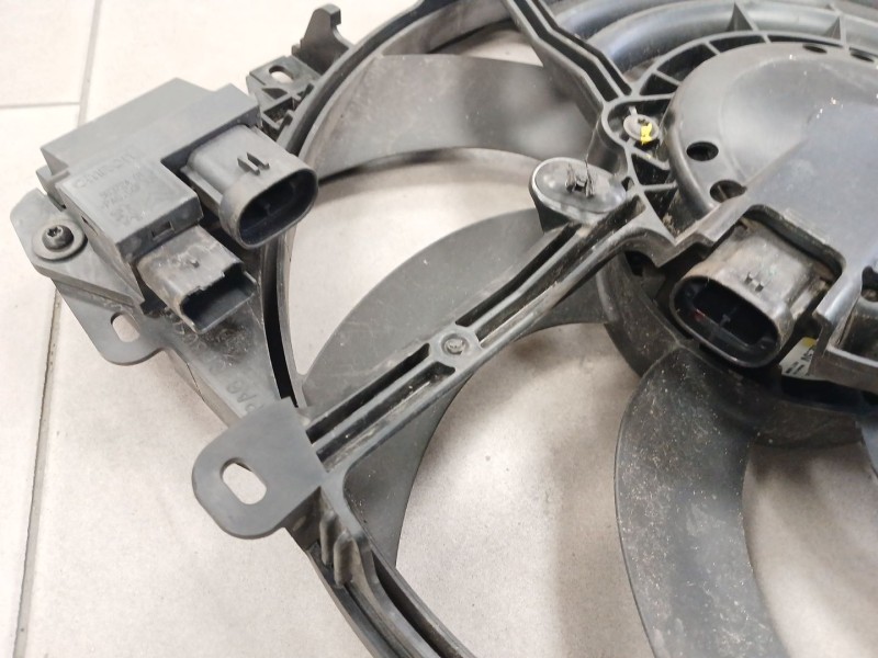 Recambio de electroventilador para citroën c4 cactus 1.2 thp 110 referencia OEM IAM   