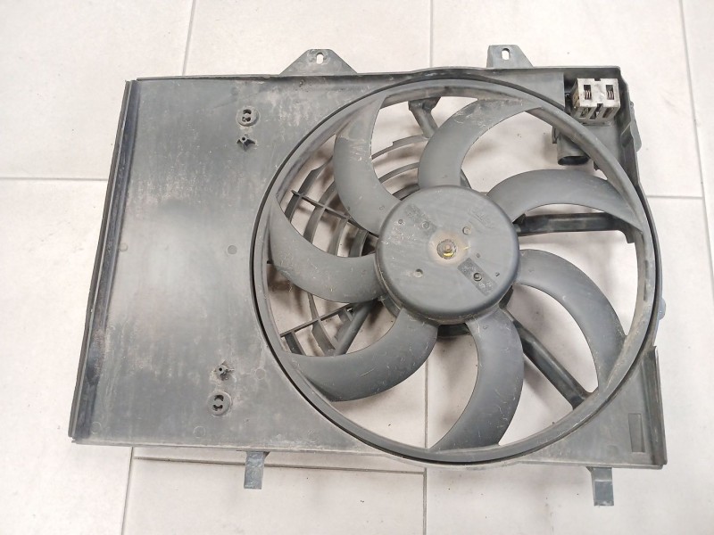 Recambio de electroventilador para citroën c4 cactus 1.2 thp 110 referencia OEM IAM   