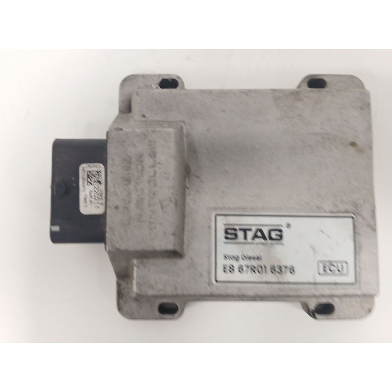 Recambio de modulo electronico para iveco daily vi furgoneta 33s16, 35s16, 35c16, 40c16, 50c16 referencia OEM IAM 08210004672 E8