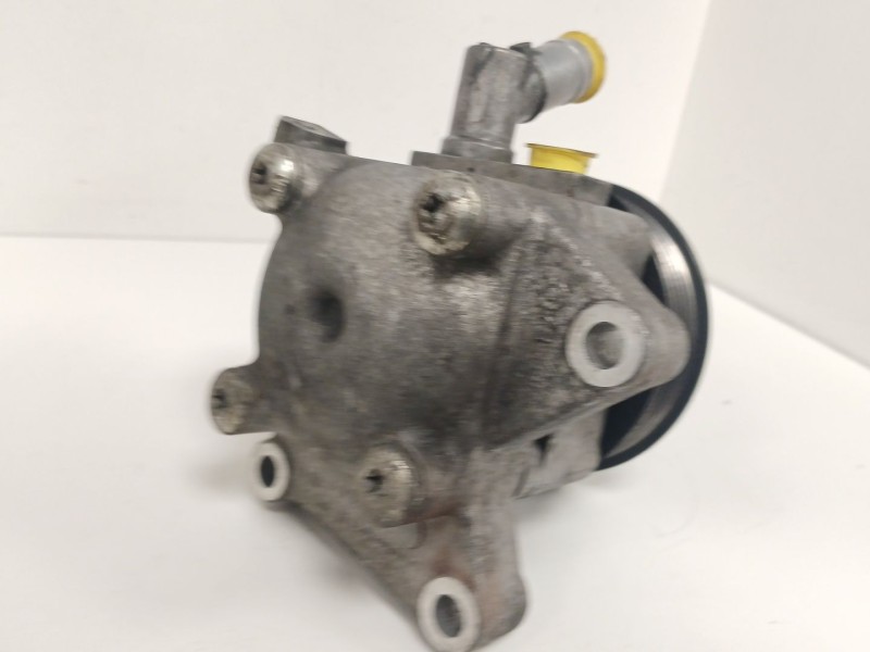 Recambio de bomba direccion para iveco daily vi furgoneta 33s16, 35s16, 35c16, 40c16, 50c16 referencia OEM IAM 5801893653  