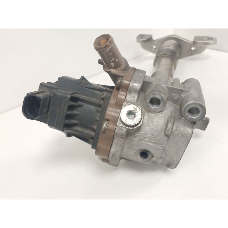 Recambio de valvula egr para iveco daily vi furgoneta 33s16, 35s16, 35c16, 40c16, 50c16 referencia OEM IAM 5802061038  