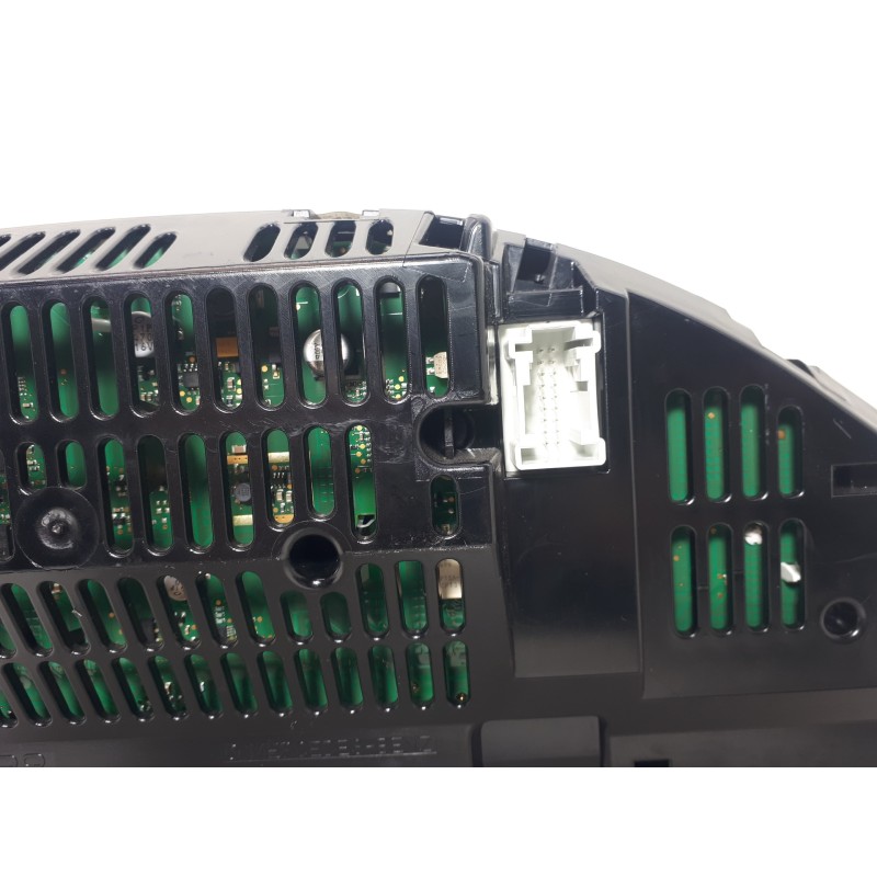 Recambio de cuadro instrumentos para mercedes-benz clase c (w204) berlina 2.1 cdi cat referencia OEM IAM A2049007000ZGS001 A2C53