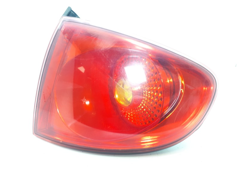 Recambio de piloto trasero derecho para seat altea (5p1) arena referencia OEM IAM 5P0945096D  