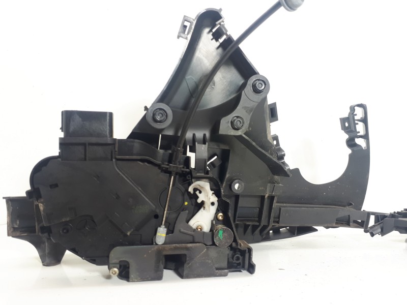 Recambio de cerradura puerta delantera derecha para volvo v50 familiar 2.0 d kinetic referencia OEM IAM 30753664  