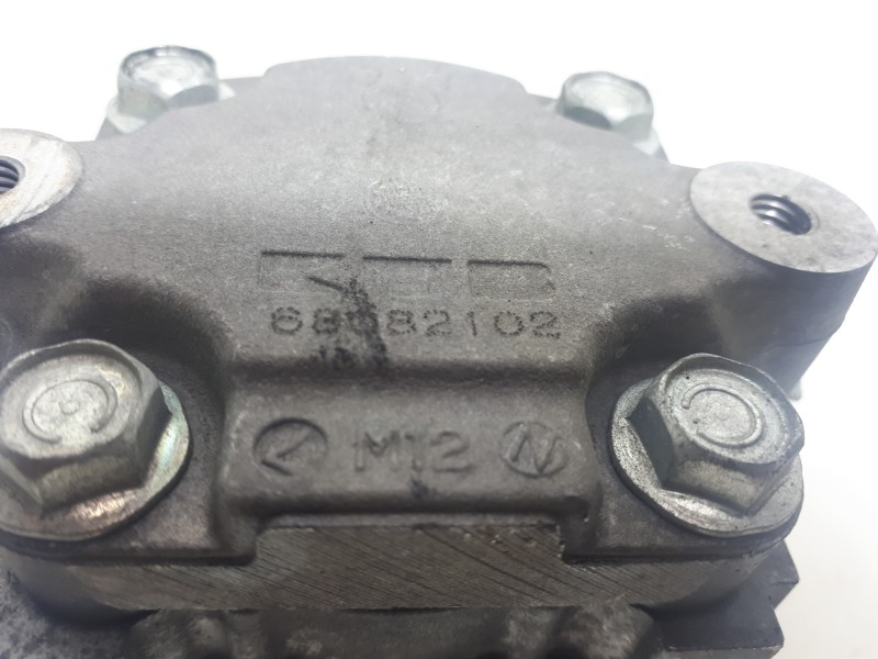 Recambio de bomba direccion para chrysler sebring berlina 2.0 crd limited referencia OEM IAM  68082102 