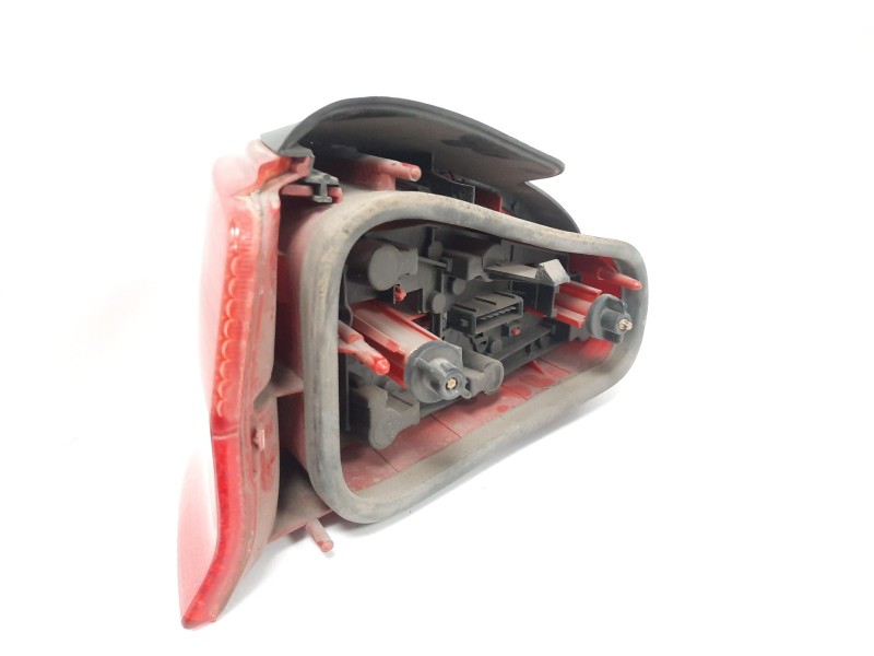 Recambio de piloto trasero derecho para peugeot 106 (s1) referencia OEM IAM  4313 