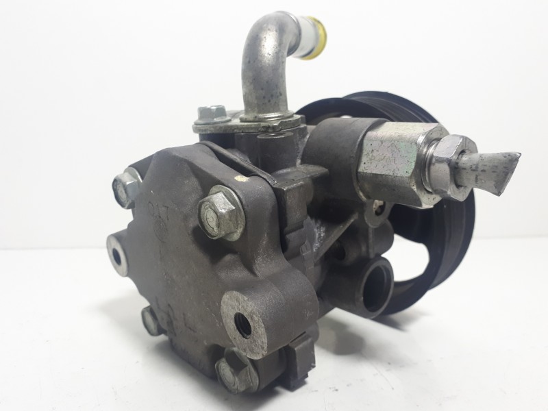 Recambio de bomba direccion para chrysler sebring berlina 2.0 crd limited referencia OEM IAM  68082102 